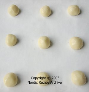 Aunt Hannah's cakes before baking