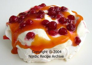 Rose-hip and lingonberry pavlova