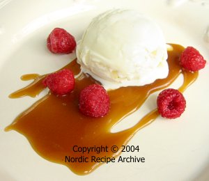 Tianuchka-sauce with ice cream